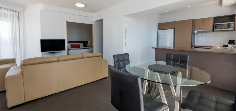 Best offers for BROADBEACH SAVANNAH RESORT Gold Coast