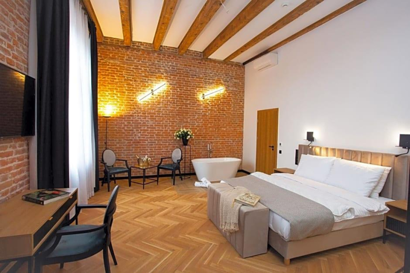 أفضل العروض ل فندق تيتر كراكوو 