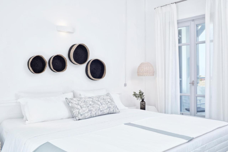 Best offers for MR & MRS WHITE PAROS Paros