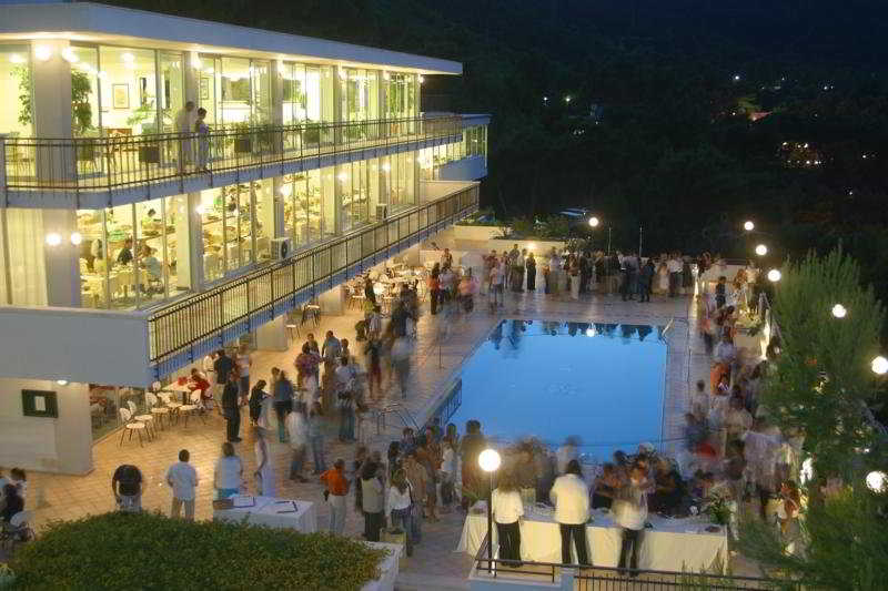 أفضل العروض ل منتجع باجنوتشياصو - دل فارو فيست