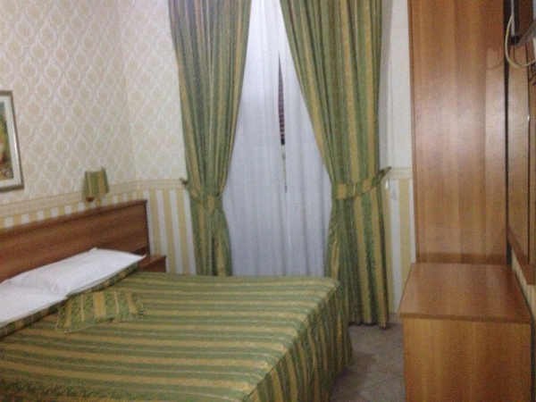 أفضل العروض ل فندق دي ميل روما