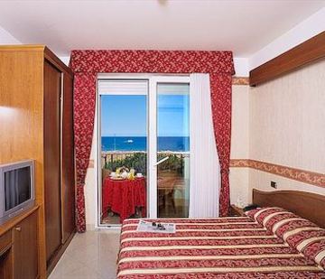 أفضل العروض ل جاوليا بالاس ريميني