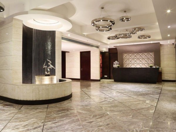 أفضل العروض ل Lords Plaza سورات 