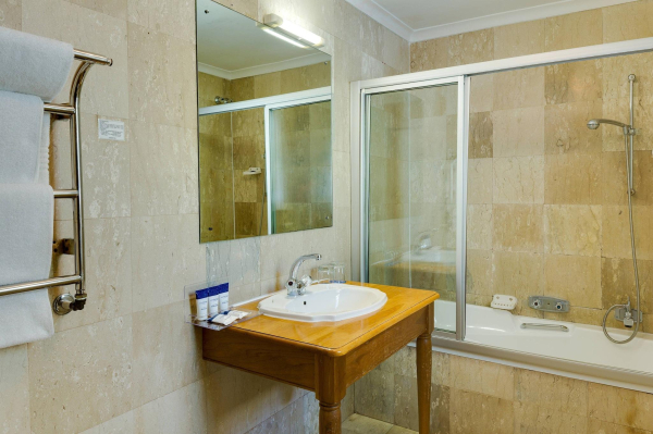Best offers for Protea Hotel Dorpshuis & Spa Stellenbosch Stellenbosch