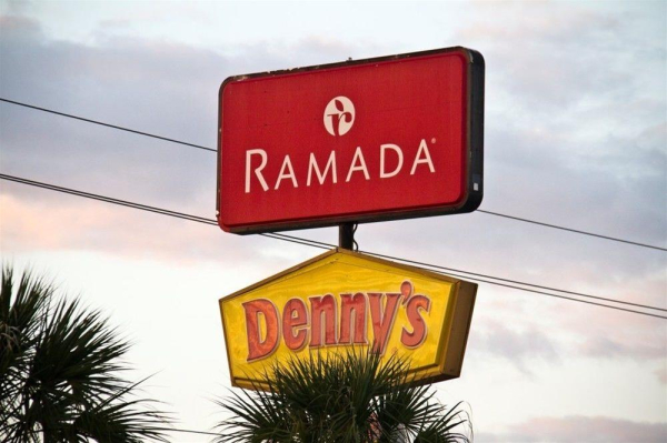 أفضل العروض ل RAMADA BY WYNDHAM TITUSVILLE/KENNEDY SPACE CENTER تيتوسفيل
