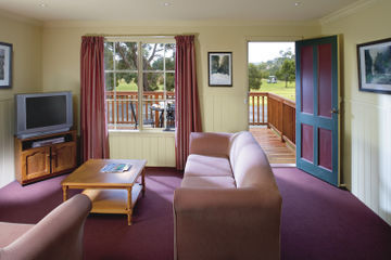 Best offers for COUNTRY CLUB VILLAS Launceston