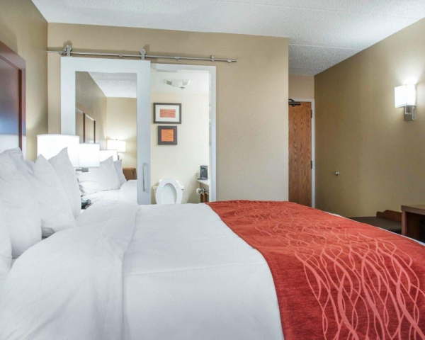 Best offers for COMFORT INN EDEN PRAIRIE - MINNEAPOLIS Eden Prairie