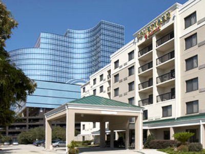 أفضل العروض ل كورتيارد متيري متيري