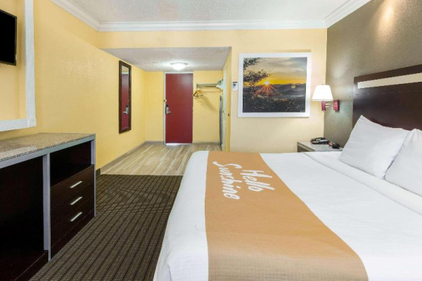 Best offers for Days Inn by Wyndham Nanuet / Spring Valley Nanuet 