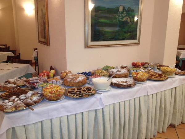 أفضل العروض ل  متا دي سورنتو