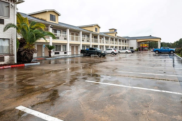 Best offers for Americas Best Value Inn & Suites Stafford