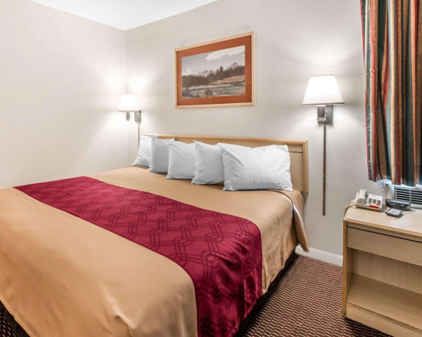 Best offers for Econo Lodge Downtown Colorado Springs 