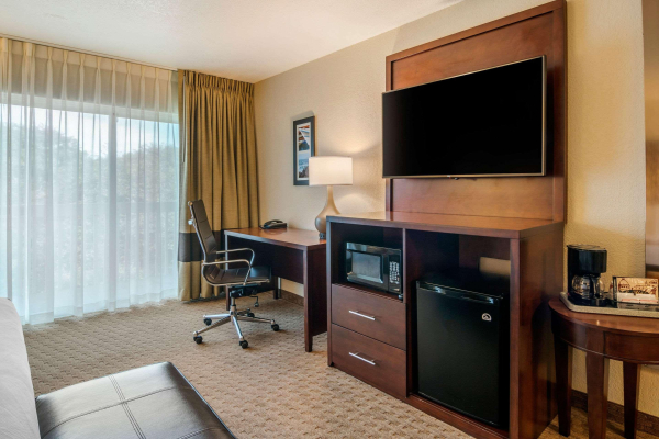 Best offers for Comfort Inn & Suites Lincoln City Lincoln City