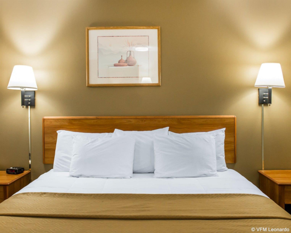 Best offers for Econo Lodge Elkhart Area Elkhart