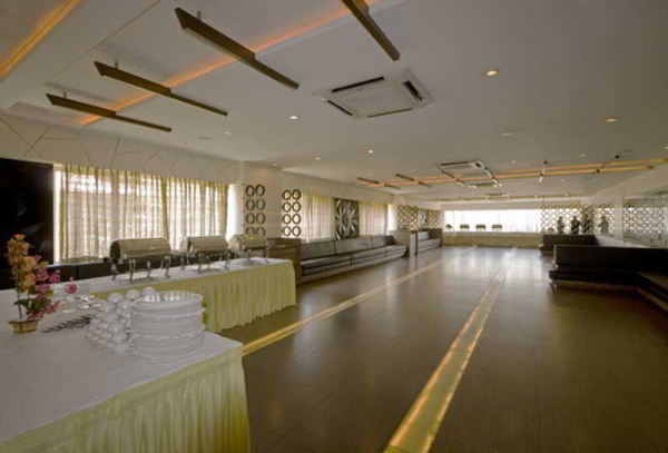 أفضل العروض ل بلاتينامان جاندهيناجار