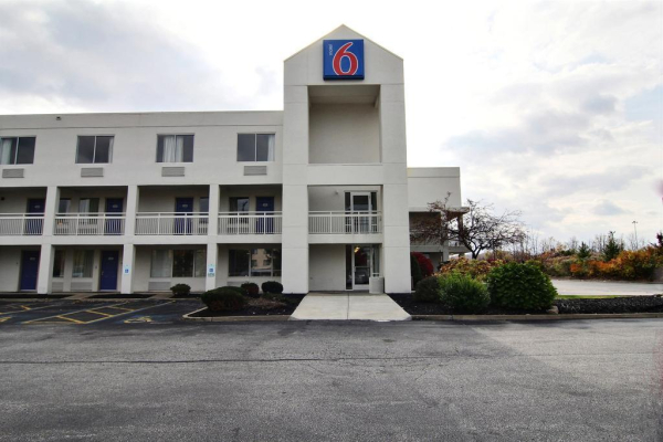 Best offers for Motel 6 Cleveland - Willoughby Cleveland 