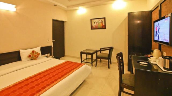Best offers for Saar Inn New Delhi