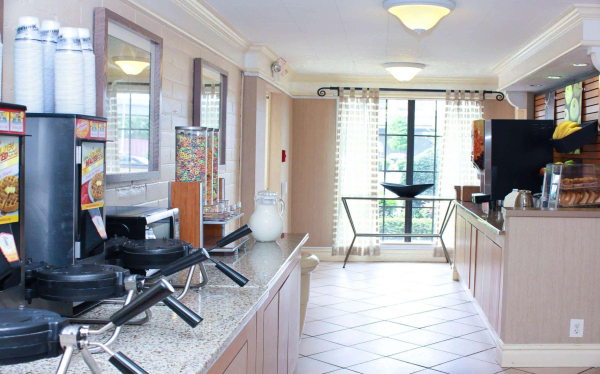 أفضل العروض ل لاكينتا ان نوارلينس وست بانك / جرتنا جرتنا