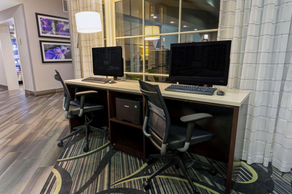 Best offers for La Quinta Inn & Suites Phoenix Scottsdale Carefree 