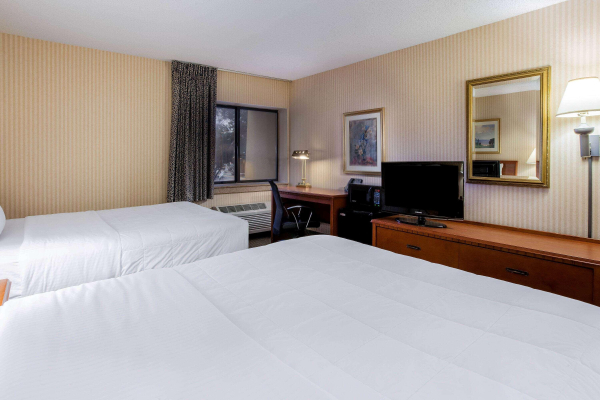 Best offers for La Quinta Inn Detroit Southgate 1024 Auburn Hills