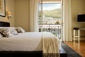 CAPE ROYALE LUXURY SUITES