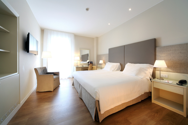 أفضل العروض ل فندق ناشنال ريميني