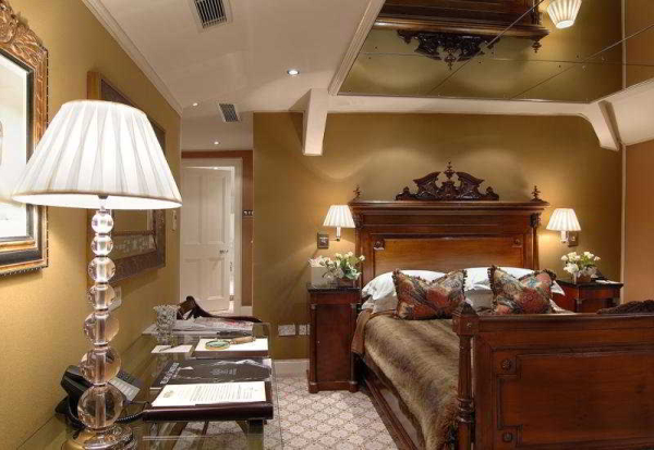 أفضل العروض ل Summer Lodge Country House Hotel دورست