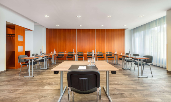 أفضل العروض ل فندق راديسسون بلو فويرست ليوبولد ديسساو