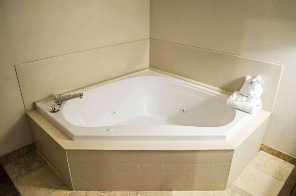 أفضل العروض ل Comfort Suites Mobile West Tillmans Corner موبيل 