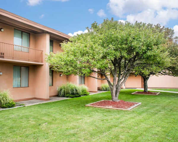 Best offers for Clarion Hotel Buffalo Airport Amherst 