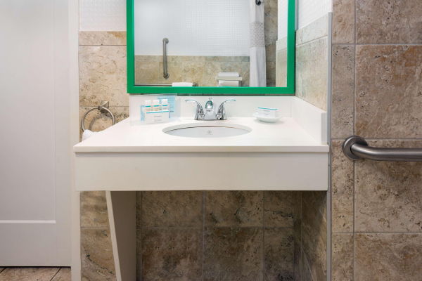 أفضل العروض ل هامبتونان ايلنتون/برادنتون إلنتون