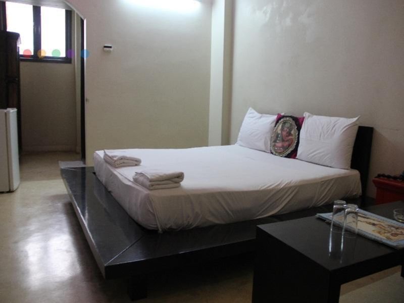 Best offers for Townhouse OAK Jyoti Heritage New Delhi