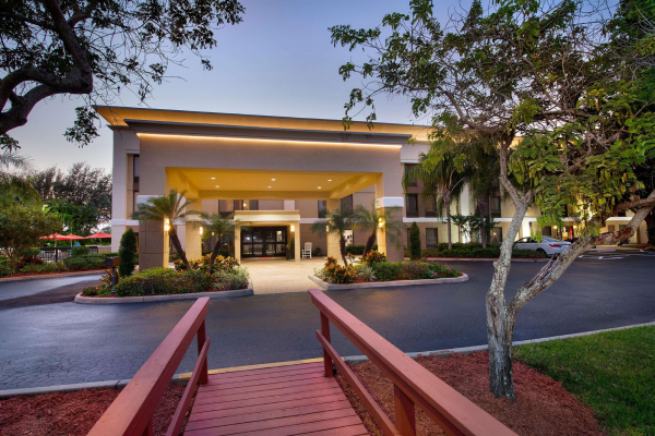 Best offers for Hampton Inn Naples-I-75 Naples 