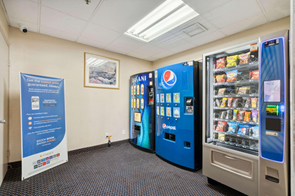 Best offers for Econo Lodge Inn & Suites Waterloo