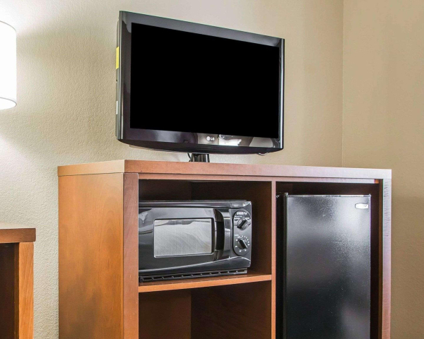 Best offers for Comfort Suites Coralville I-80 Coralville