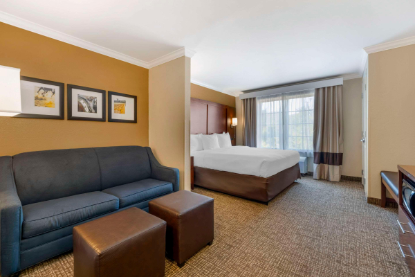 أفضل العروض ل Comfort Suites Elizabethtown Area إليزابذتوون 