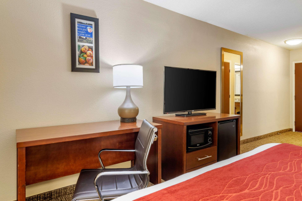 Best offers for Comfort Inn & Suites Macon North I-75 Macon 