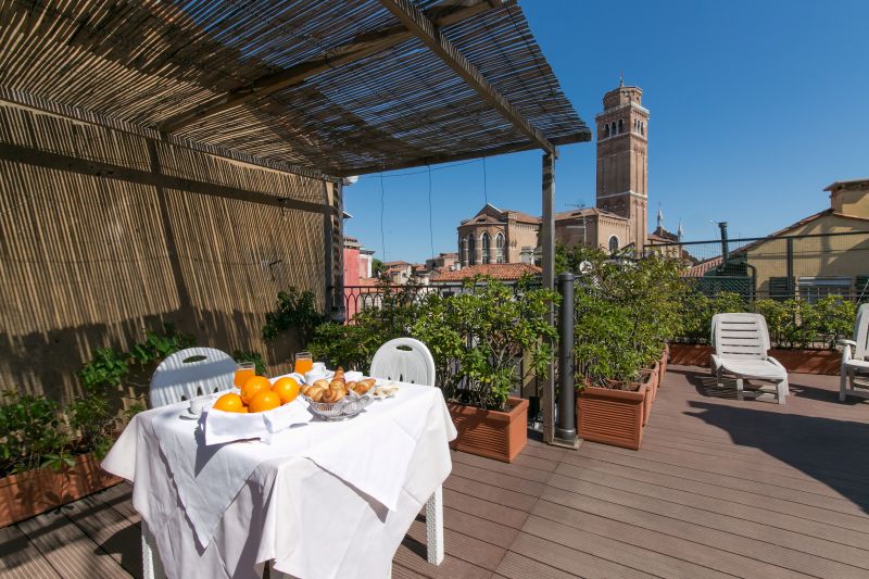 Best offers for Pantalon Venice