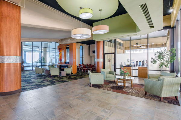 أفضل العروض ل كومفورت فندق و اجنحه فندقيه يطل على المحيط تشسابيك 