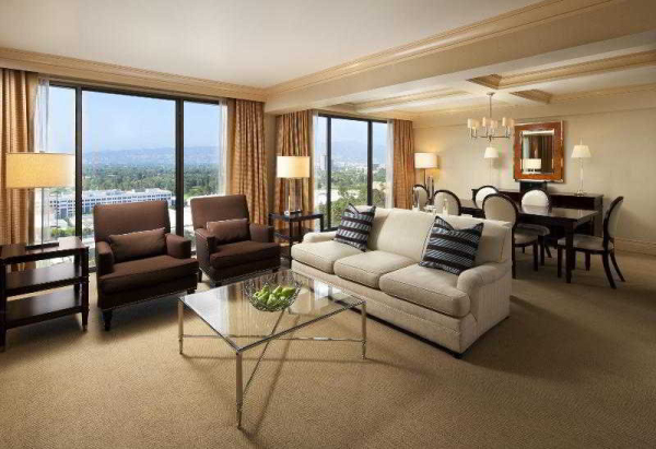 أفضل العروض ل Sheraton Universal Hotel بوربانك