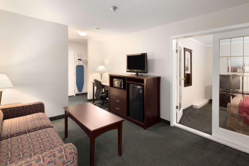 Best offers for Travelodge by Wyndham Nanaimo Nanaimo