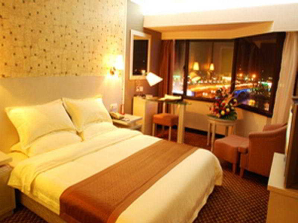 Best offers for Universal Guilin