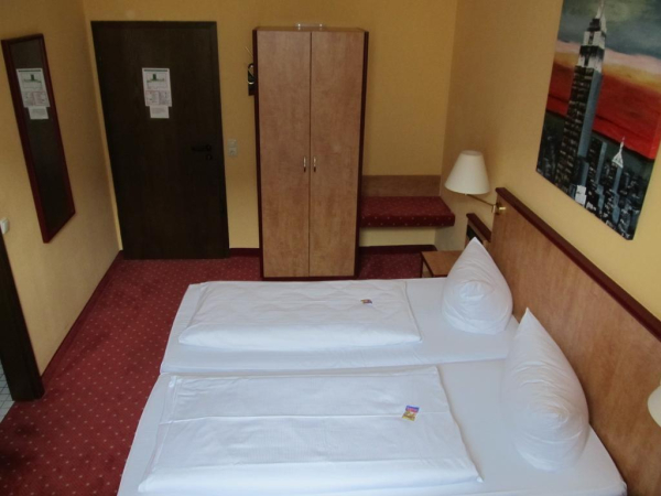 Best offers for Astor Wuppertal