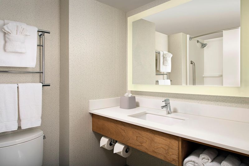 أفضل العروض ل هوليدايان ايكسبرساند سويتس كولجى بارك واشنطن