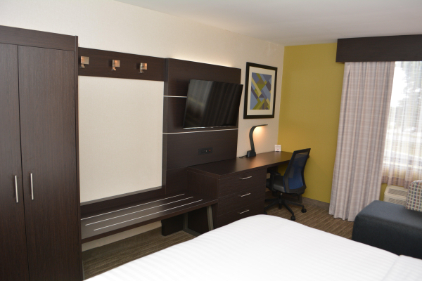 Best offers for Holiday Inn Express & Suites Waterville - North Portland
