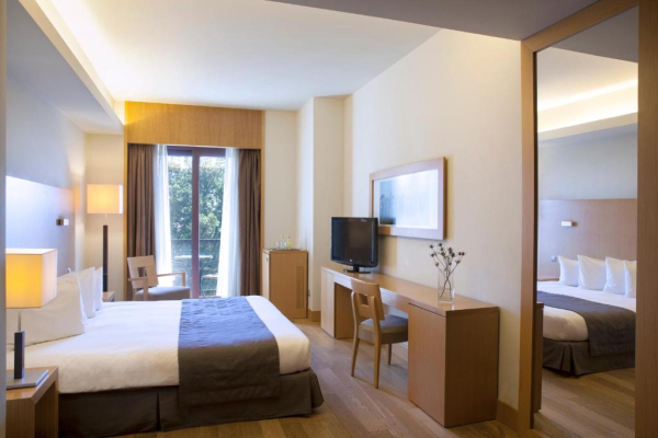 Best offers for Trademark Collection By Wyndham Lazart Thessaloniki