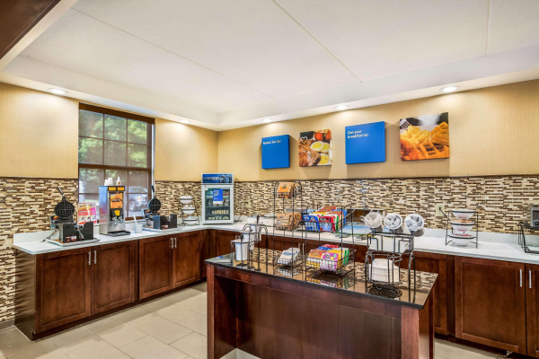 أفضل العروض ل كومفورتان نوبورت نوس - هامبتونا-64 ويليامسبورج 