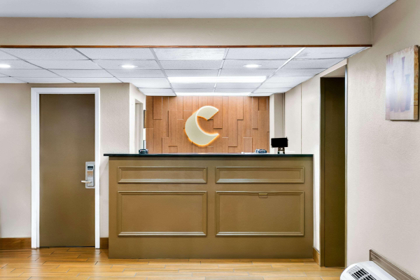 أفضل العروض ل كومفورتان رد هورز فردريك بالتيمور 