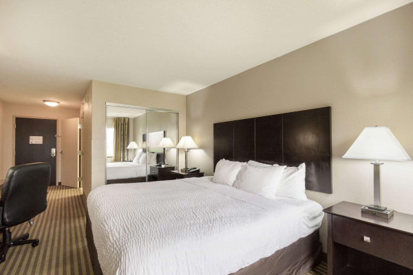 Best offers for Clarion Hotel Beachwood-Cleveland Cleveland 