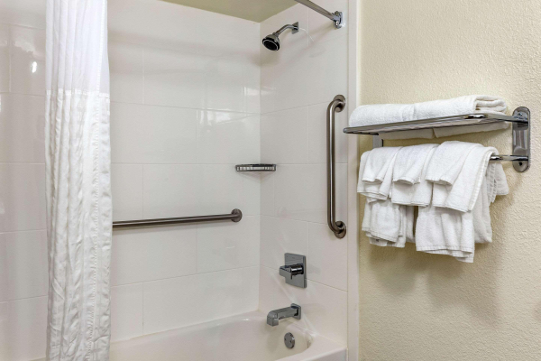 Best offers for Comfort Suites Downtown Winston Salem  Downtown 